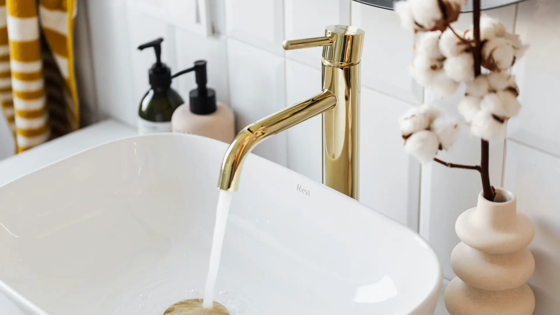 Desentupir Canos numa Cozinha Profissional: Como Usar e Como Prevenir
